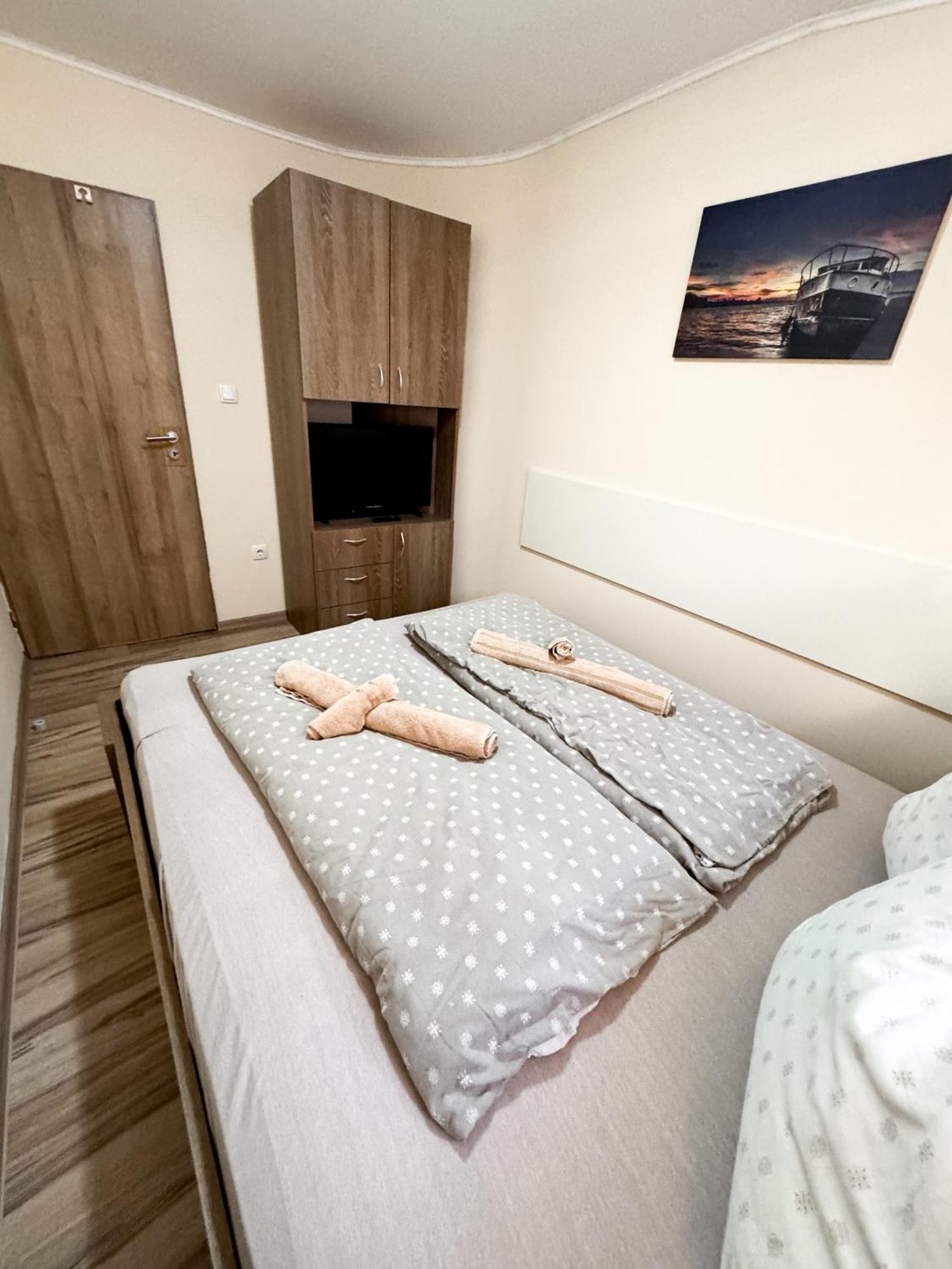 Kk Apartment バーチュカ・トポラ エクステリア 写真